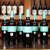 A8半干红葡萄酒